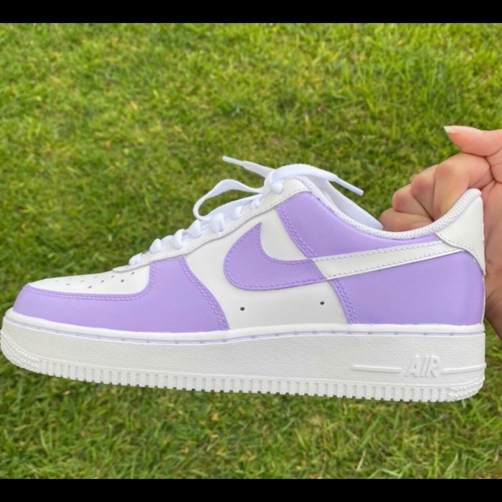 CUSTOM LAVENDER AIRFORCE 1S